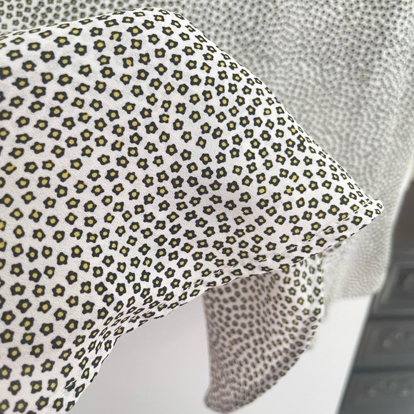 Loft white patterned lightweight blouse perfect for work NWOT small - Picture 3 of 7